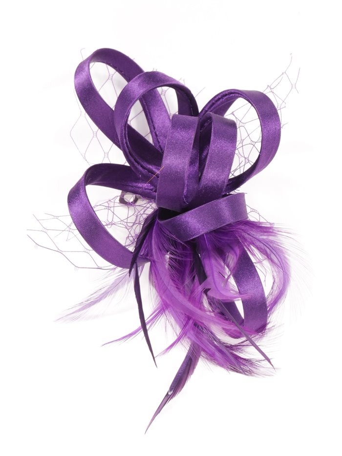 Feather fascinator hair clip with mesh morado