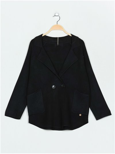 Buttoned soft knit blazer