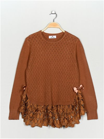 Textured sweater with lace camel