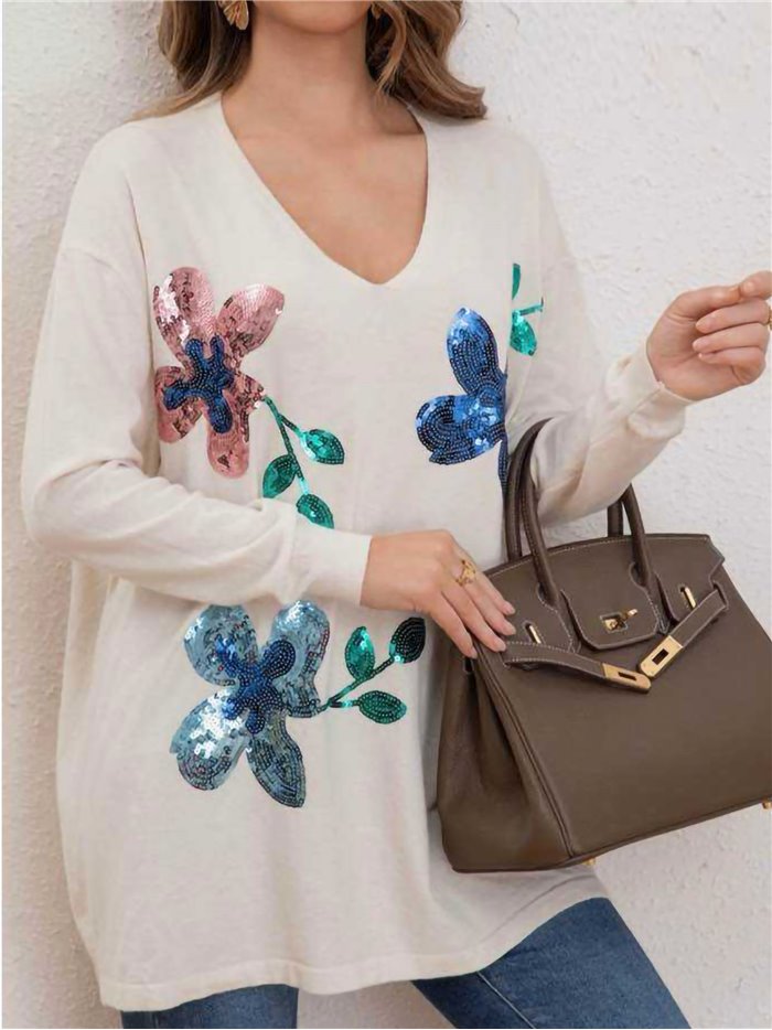 Plus size sweater with sequins 