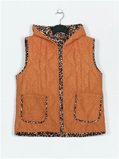 Quilted marbled waistcoat with hood camel