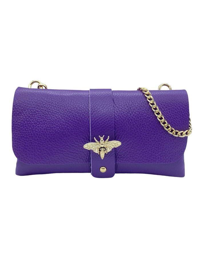 Mini clutch piel detalle metálico morado