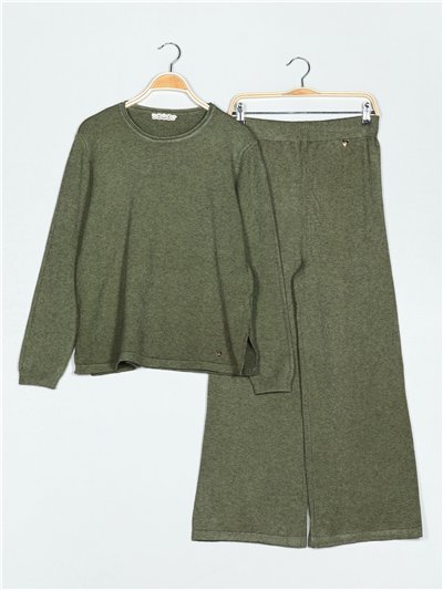 Conjunto Jersey amplio + Pantalón verde-militar